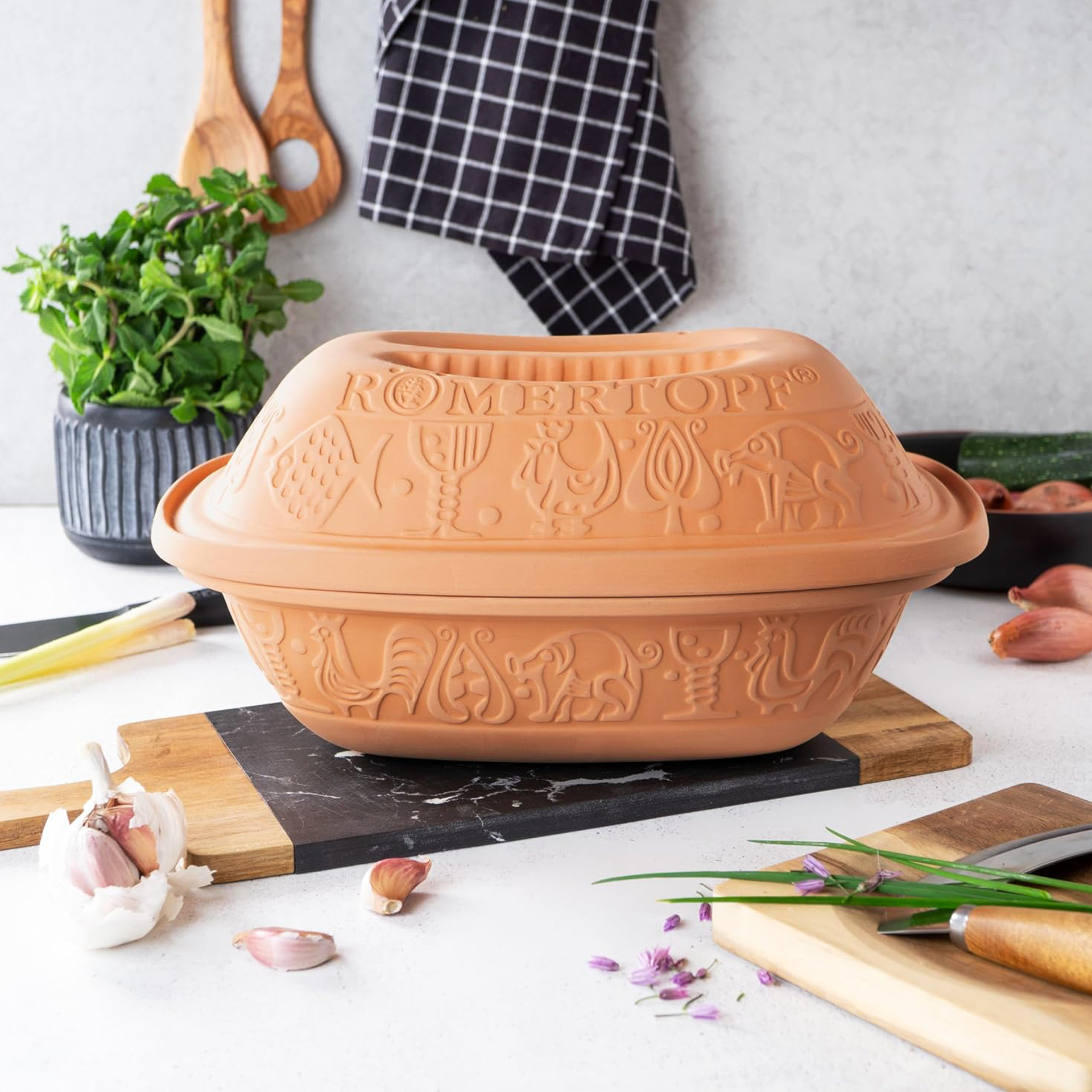 romertopf clay baker clay baker content 1